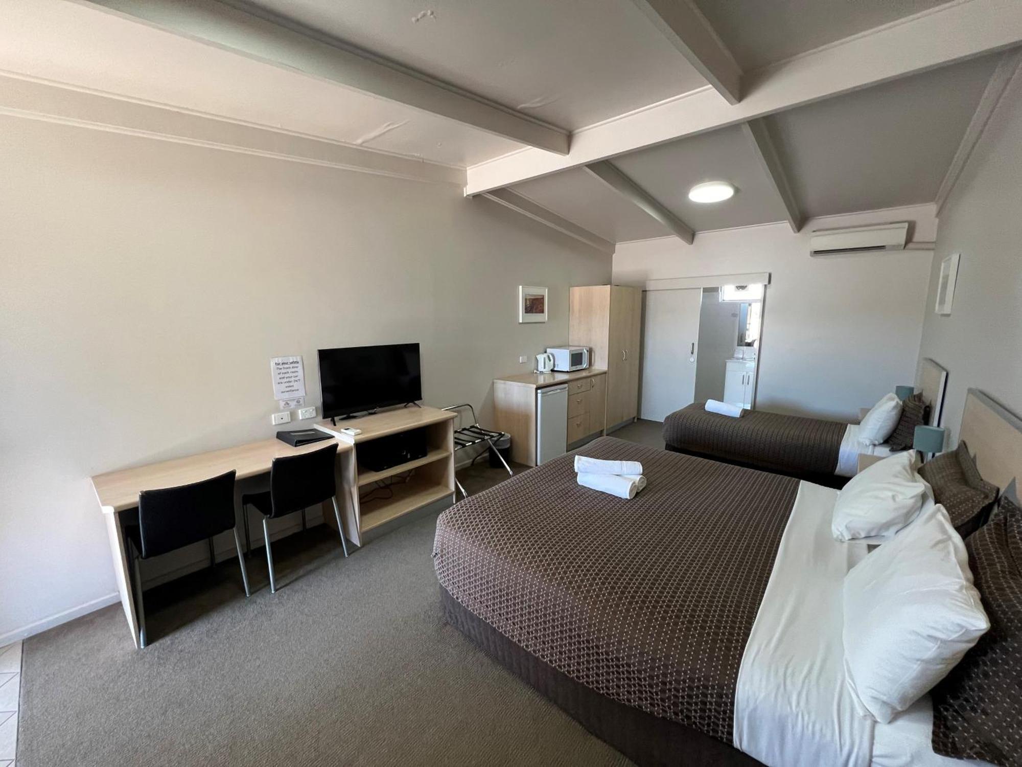 Highway One Motel Ceduna Exterior photo